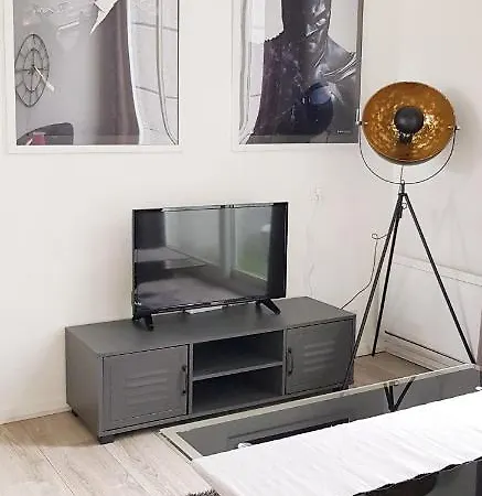 Cinéma Aux Portes Du Futuroscope Appartement *